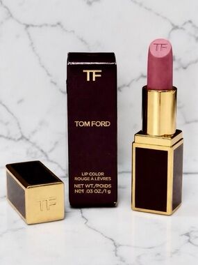 Tom Ford Runway Matte Lipstick 12H Longwear Hydrating Runaway Pink 1g / 0.03oz